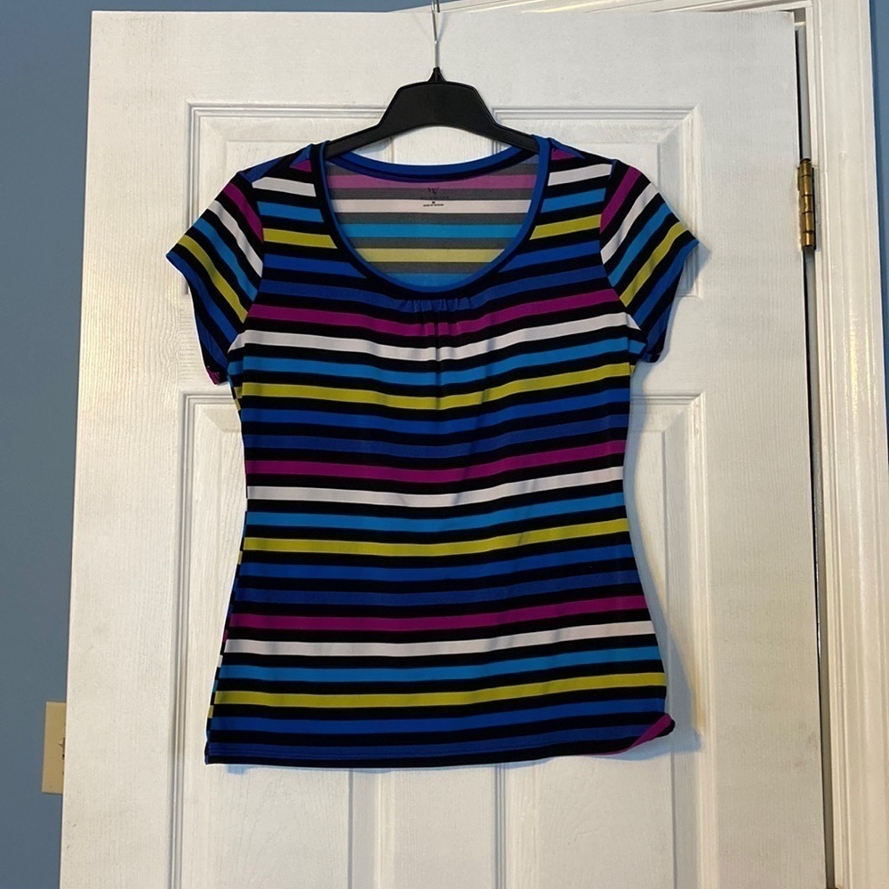 Worthington womens top; size medium